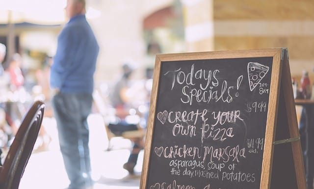 Por qué los menús escritos a mano son más efectivos